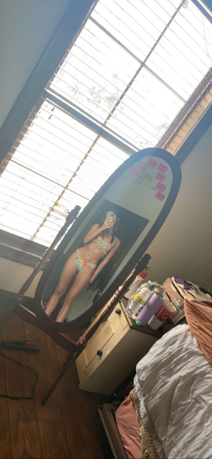 tiny cheating college whore is used and thrown for all #iLLUhfni