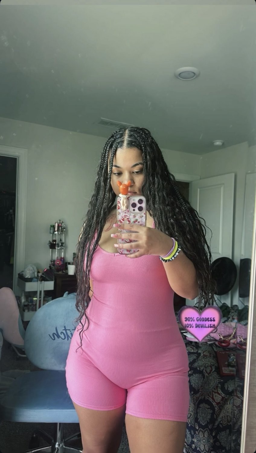 Anyone got this thicc light skin leaks #AwJbbLZ6